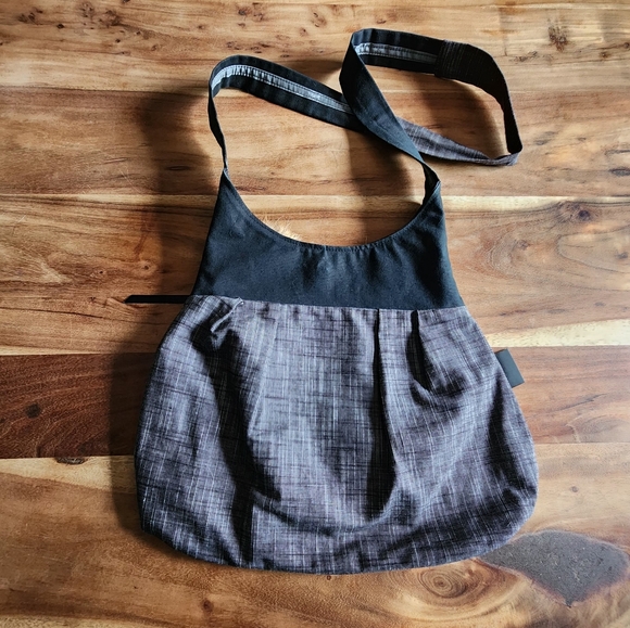 NEW C.divin handmade crossbody bag, black/ gray - Picture 2 of 13